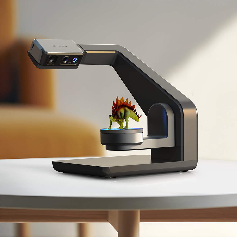 3DMakerpro Seal Lite scanning a small object
