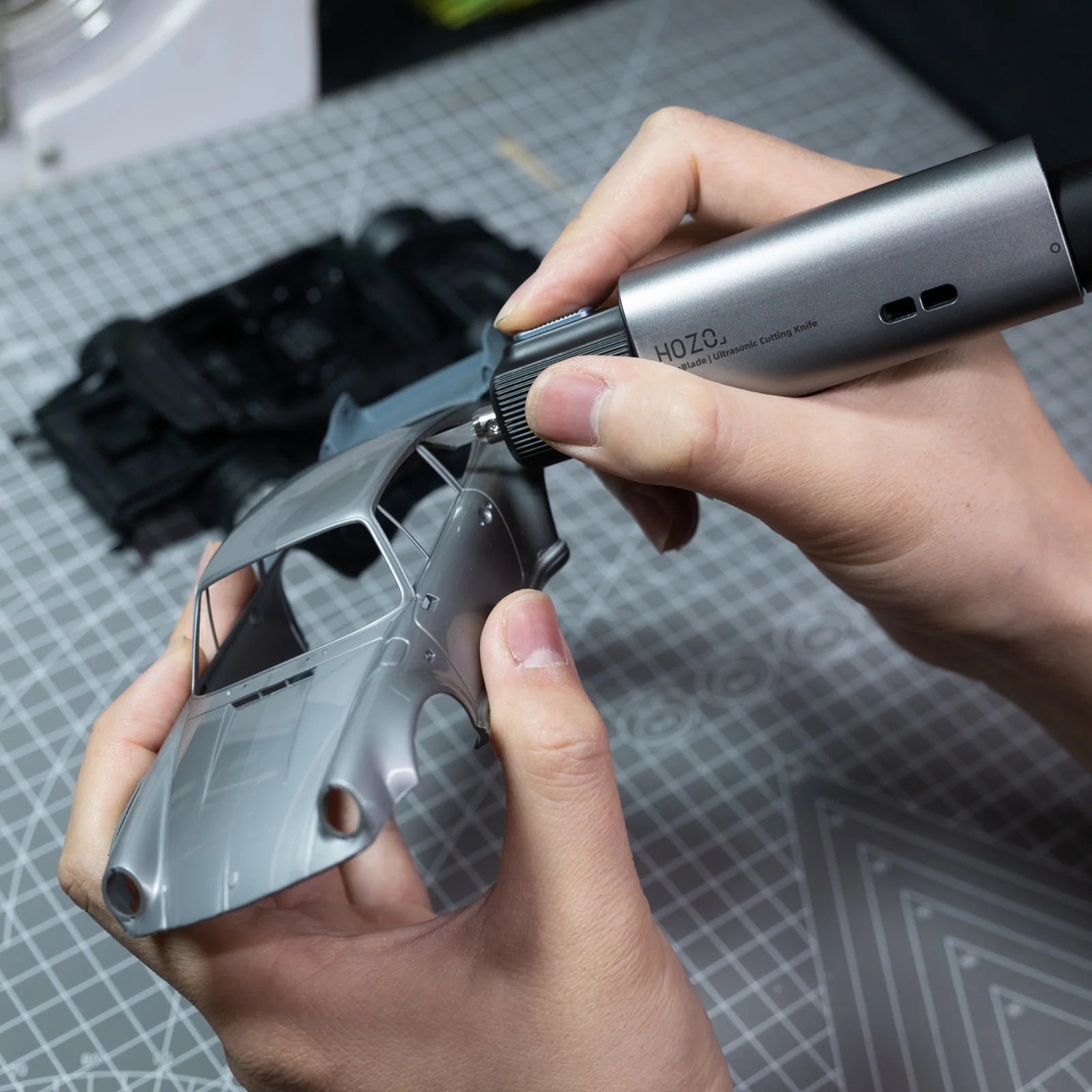 Hozo NeoBlade Wireless Ultrasonic Cutter | Cordless Craft Tool
