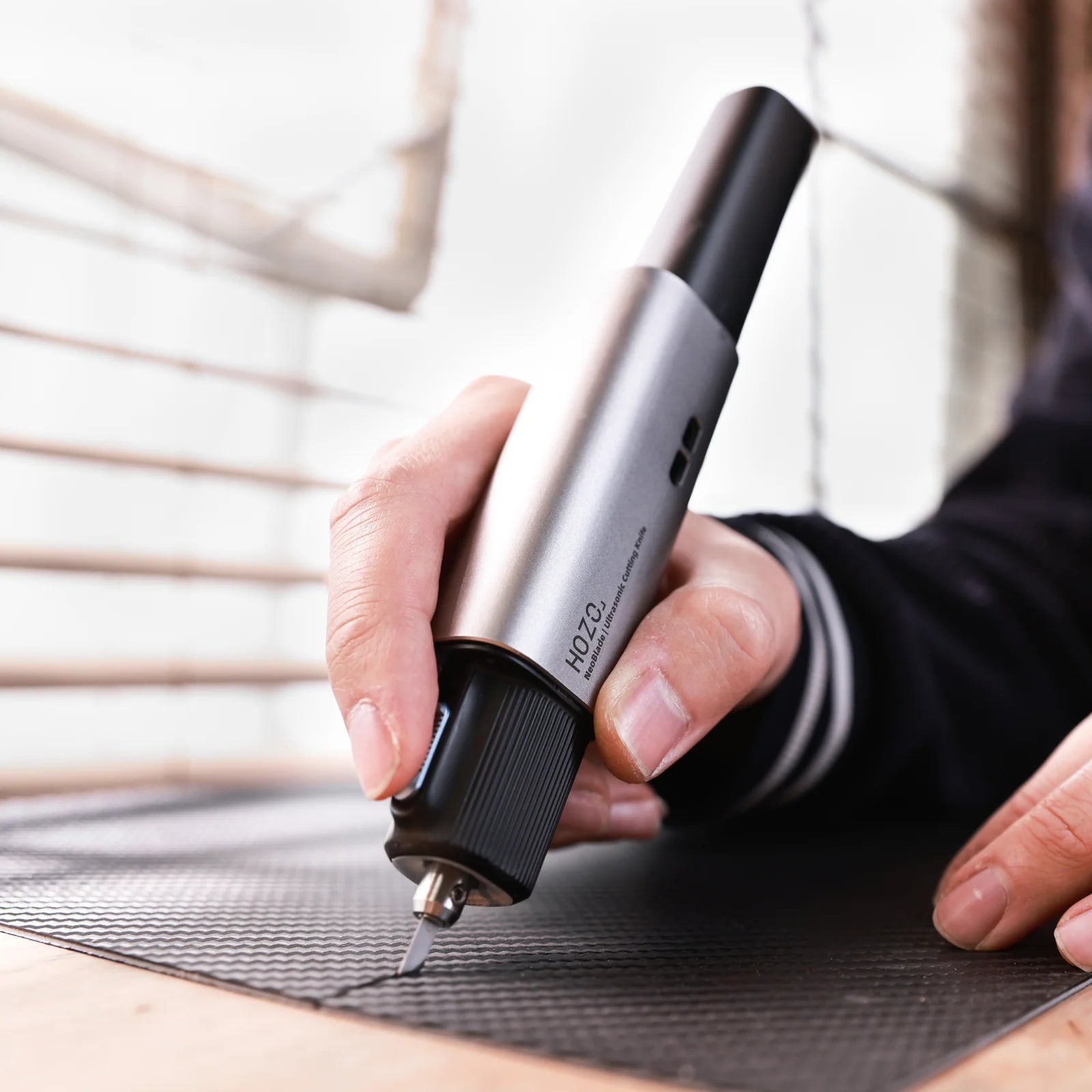 NeoBlNeoBlade Cutter Blade in Use